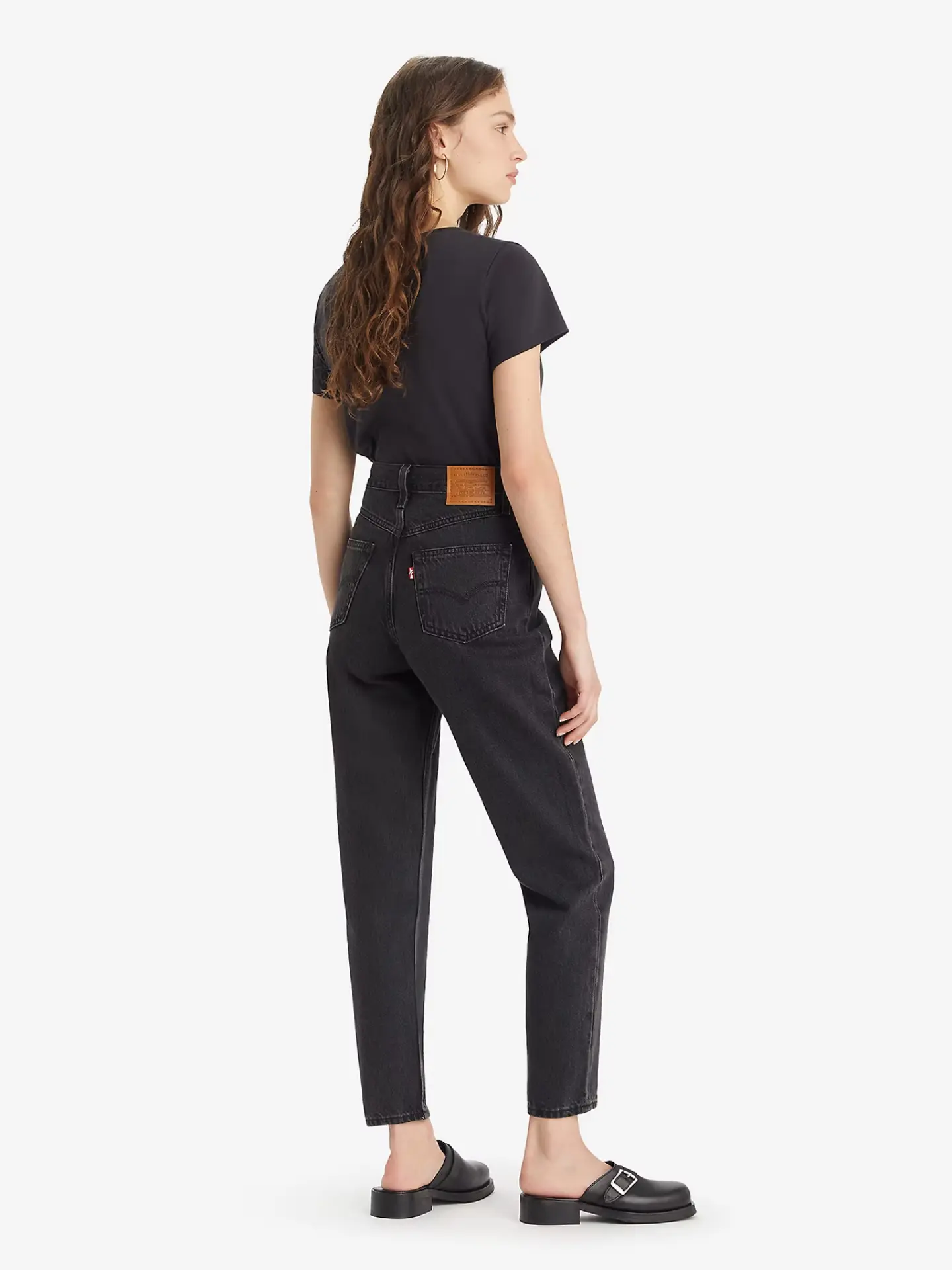 Джинсы Levi's 80S MOM JEAN BLACKS