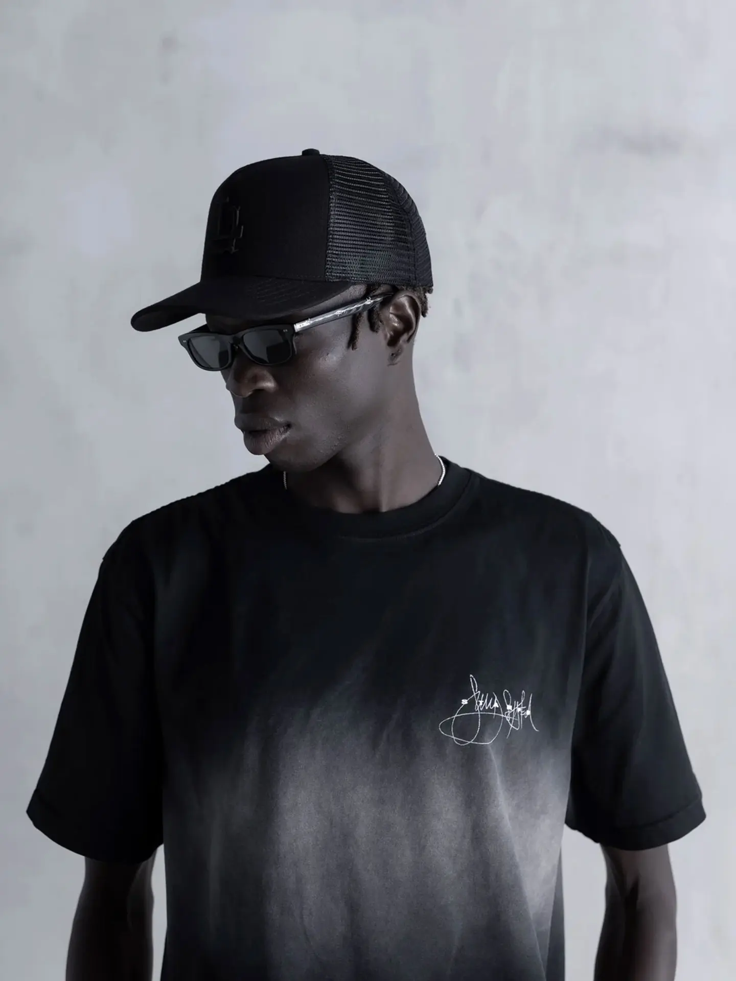 Футболка Stampd Sound System World Tour Relaxed Tee - Dip Dye Black