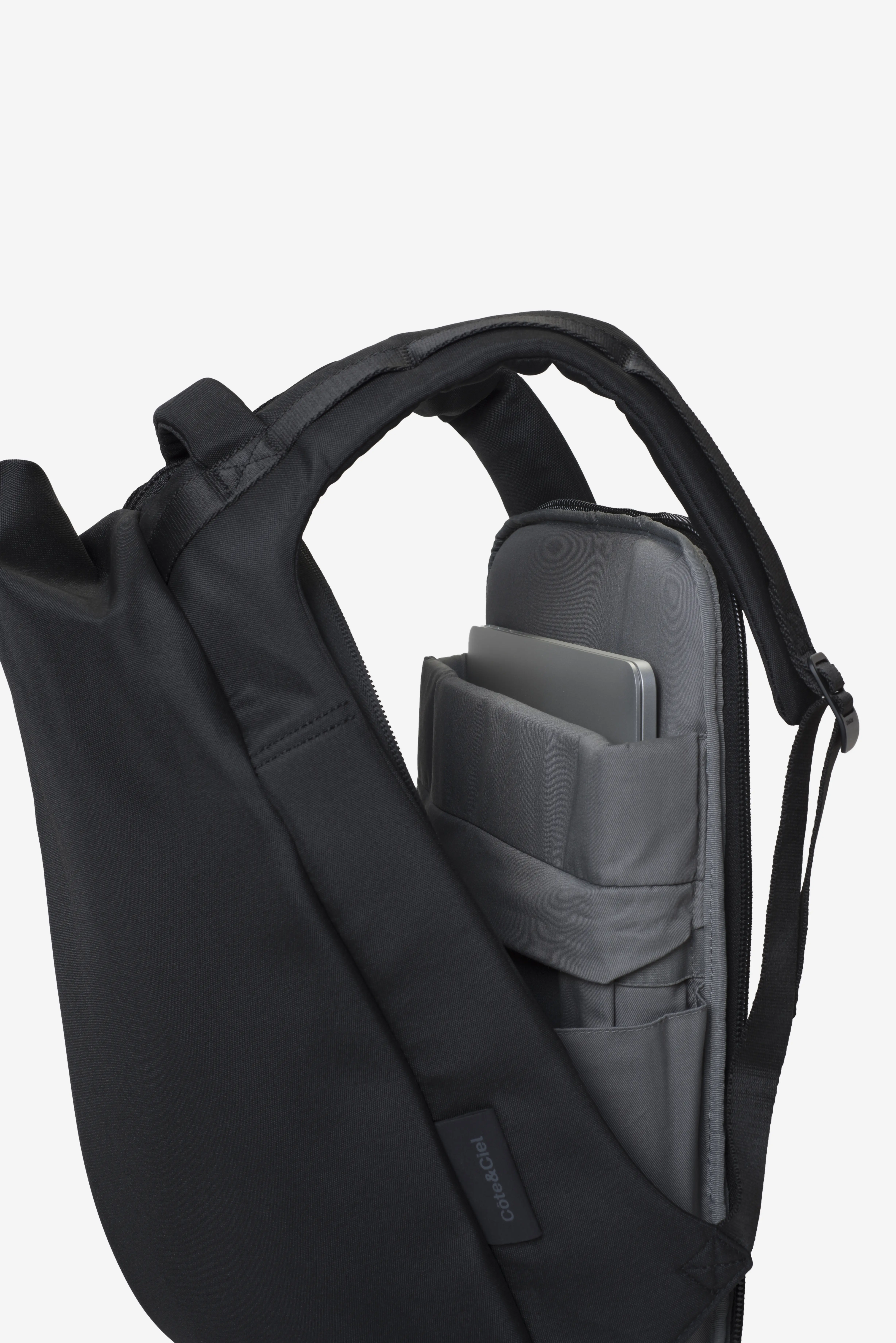 Рюкзак Cote&Ciel Isar Medium EcoYarn Black Black